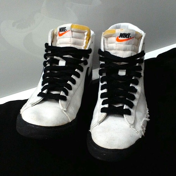 NIKE Blazer blk & wht raw canvas hi tops Mens 7 Narrow or Womens 8.5 - Picture 2 of 14